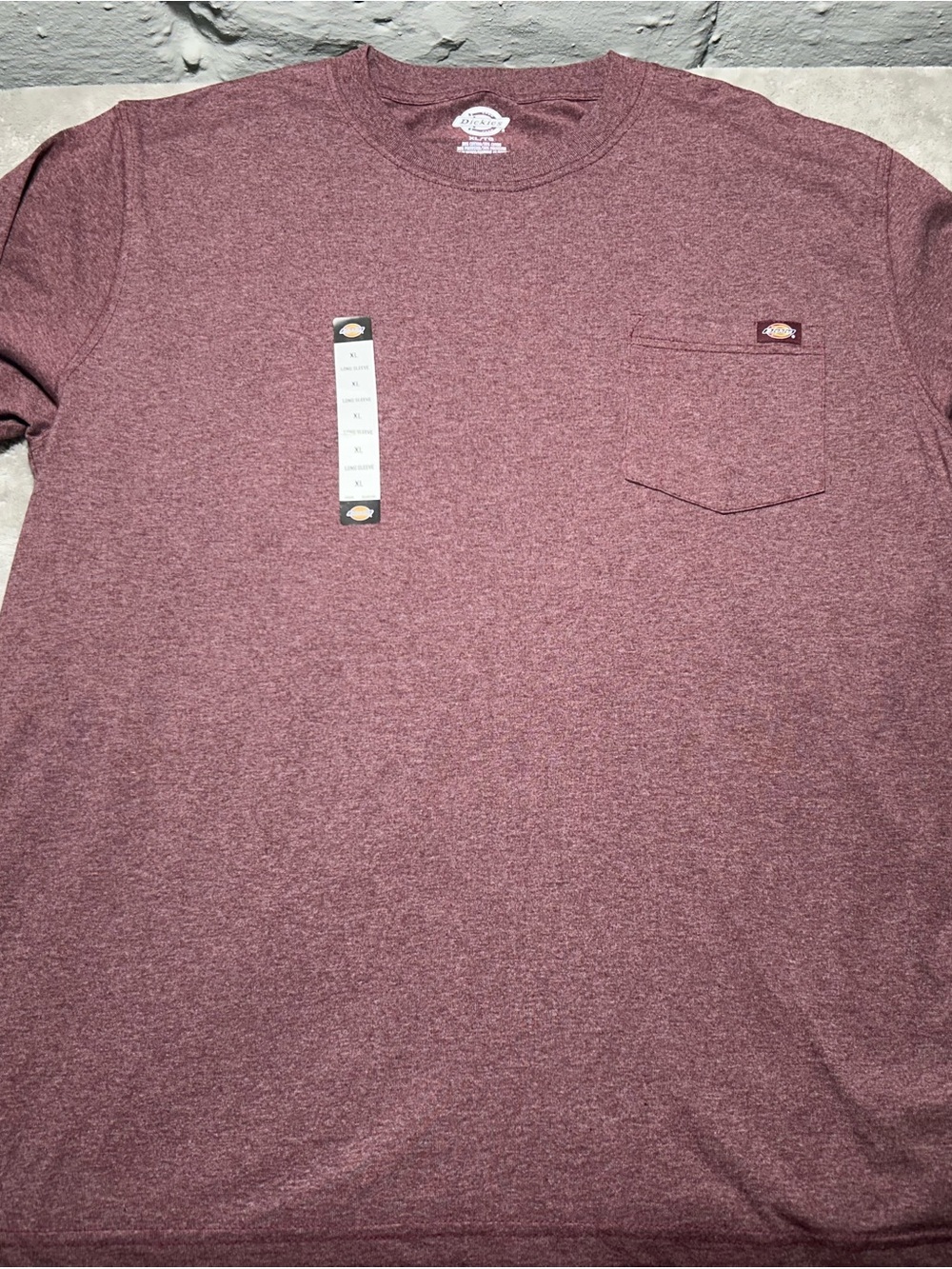 Dickies Men's Short-Sleeve Pocket Tee in Heather Maroon